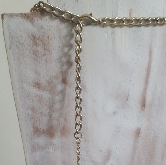 Charming Charlie bib style necklace - Picture 2 of 2